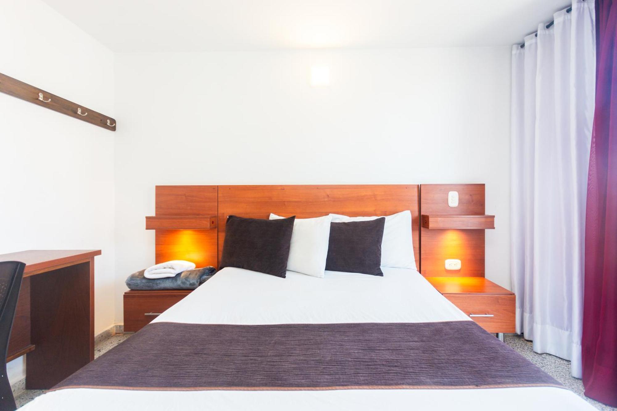 Hotel Bicentenario Rionegro Eksteriør billede