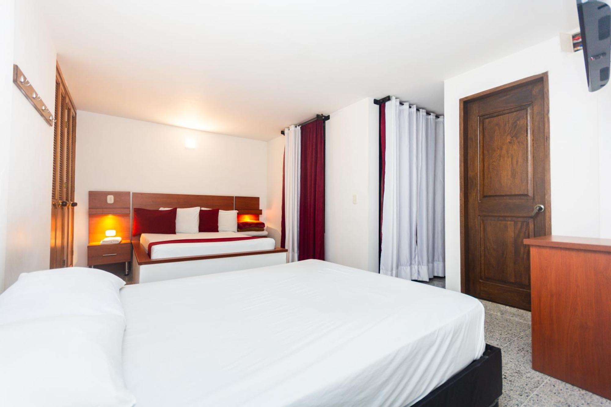 Hotel Bicentenario Rionegro Eksteriør billede