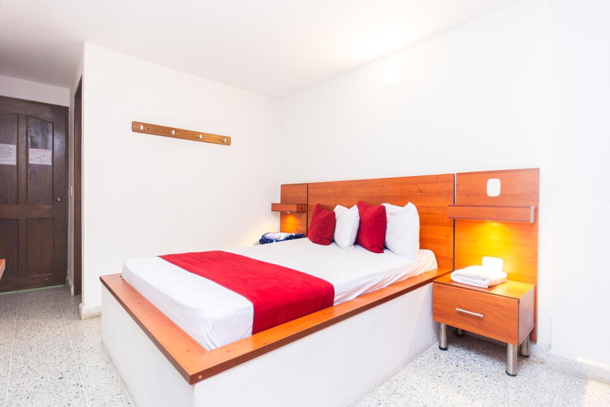 Hotel Bicentenario Rionegro Eksteriør billede