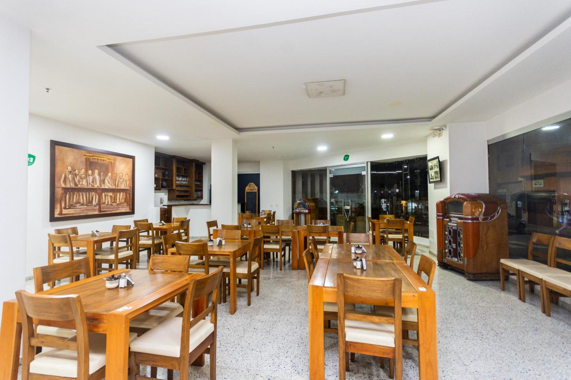 Hotel Bicentenario Rionegro Eksteriør billede