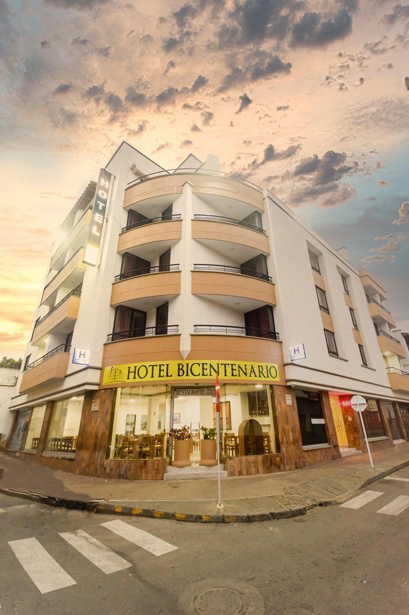 Hotel Bicentenario Rionegro Eksteriør billede